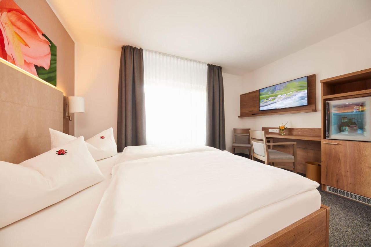 Hotel Garni Sonnenhof Reichenberg  Екстер'єр фото