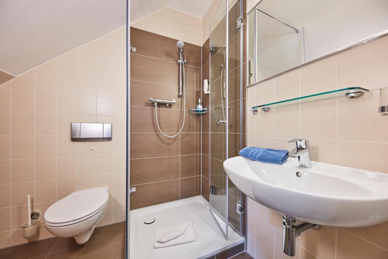 Hotel Garni Sonnenhof Reichenberg  Екстер'єр фото