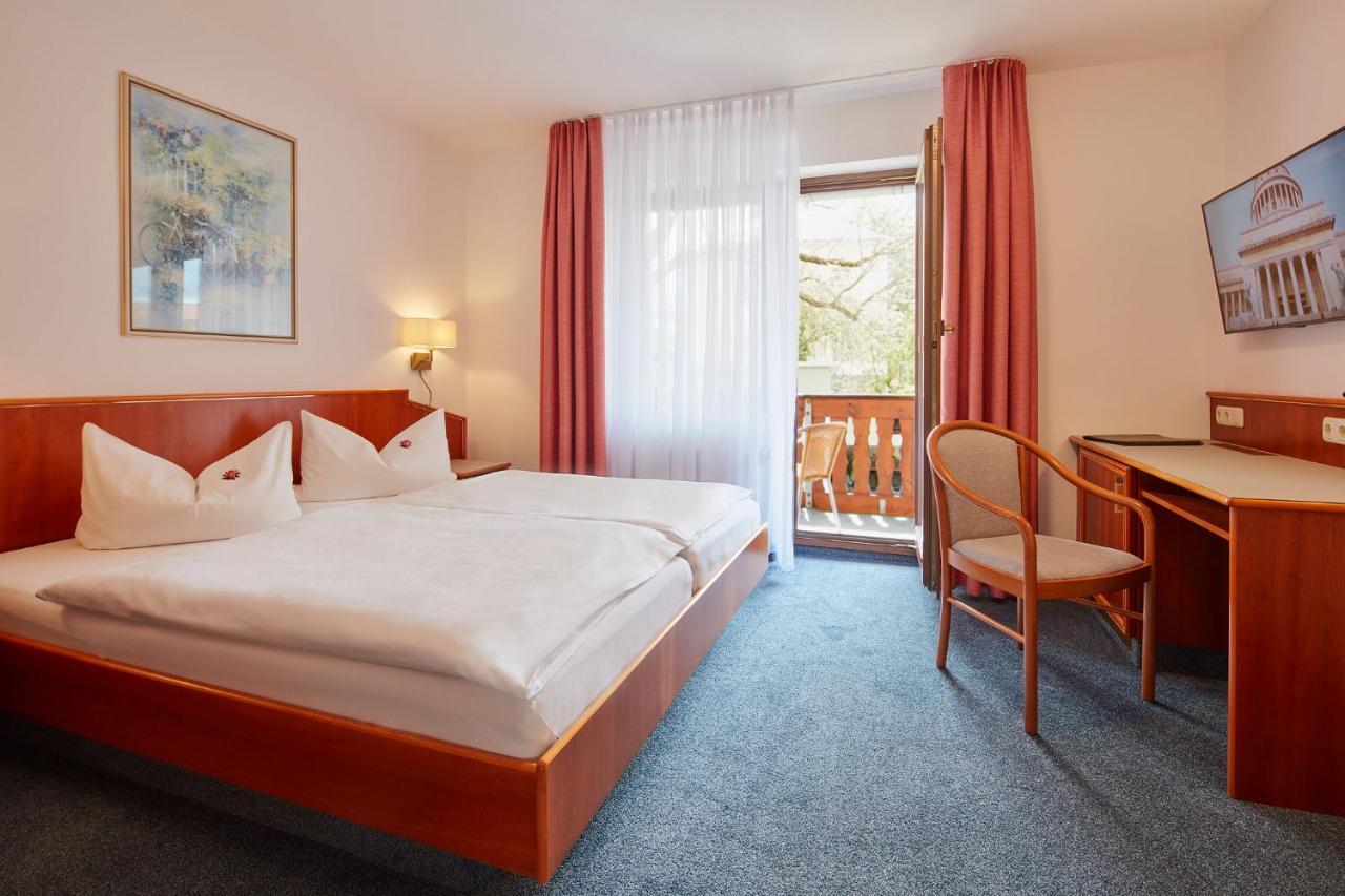 Hotel Garni Sonnenhof Reichenberg  Екстер'єр фото