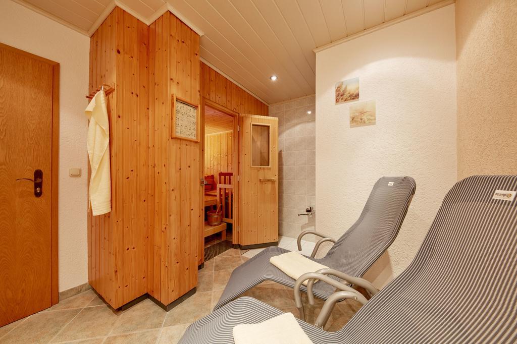 Hotel Garni Sonnenhof Reichenberg  Екстер'єр фото