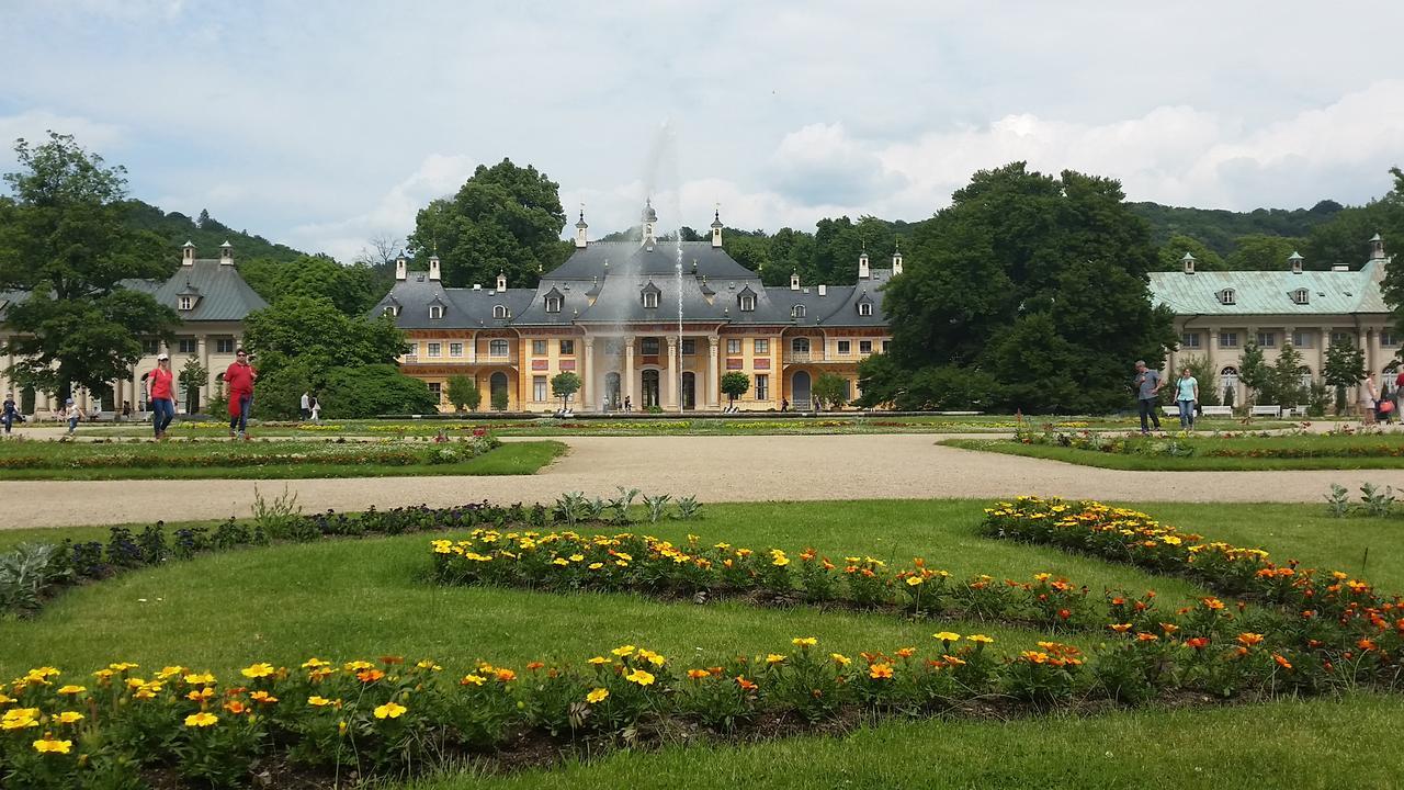 Hotel Garni Sonnenhof Reichenberg  Екстер'єр фото