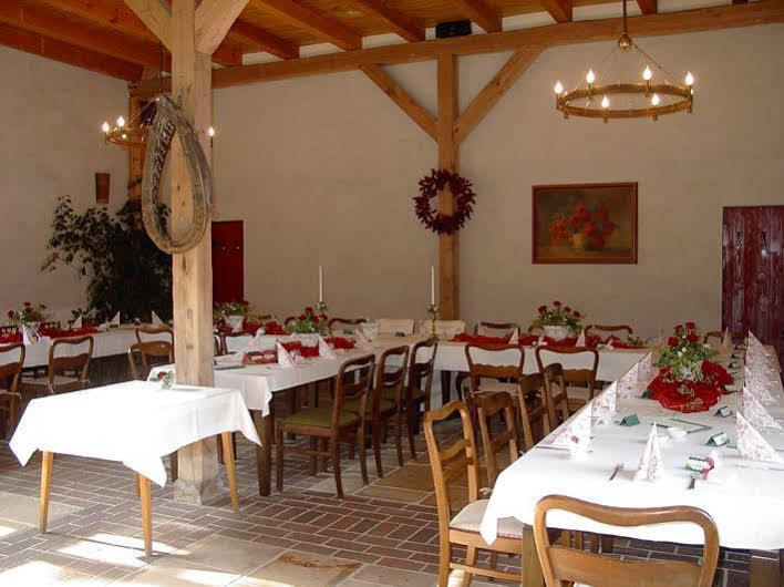 Hotel Garni Sonnenhof Reichenberg  Екстер'єр фото